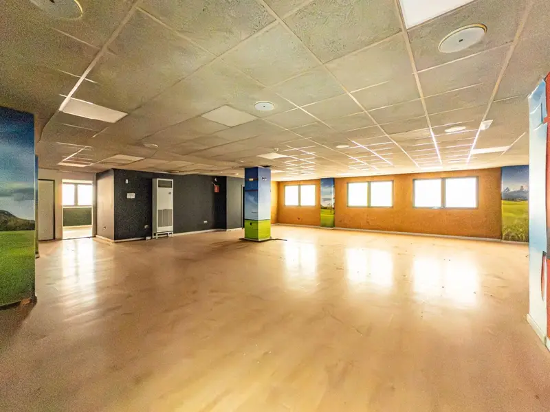 Local Comercial 960m² Centro Castellón - Excelente Inversión