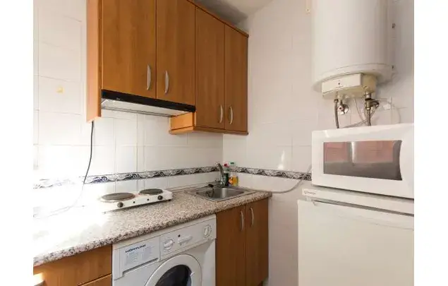 Estudio 25m² Granada Balcón Baño Moderno Cocina Equipada