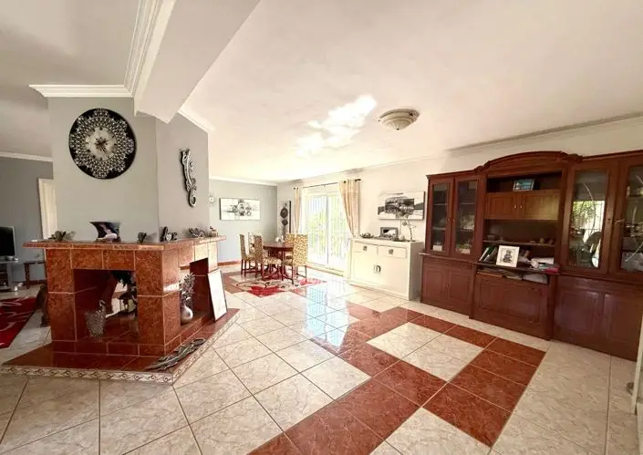 Villa de 3 Dormitorios en Venta