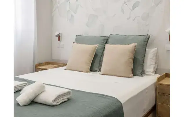 Rent 2 bedroom apartment of 40 m² in Madrid
