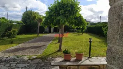 Chalet en venta en Coles con garaje y jardin