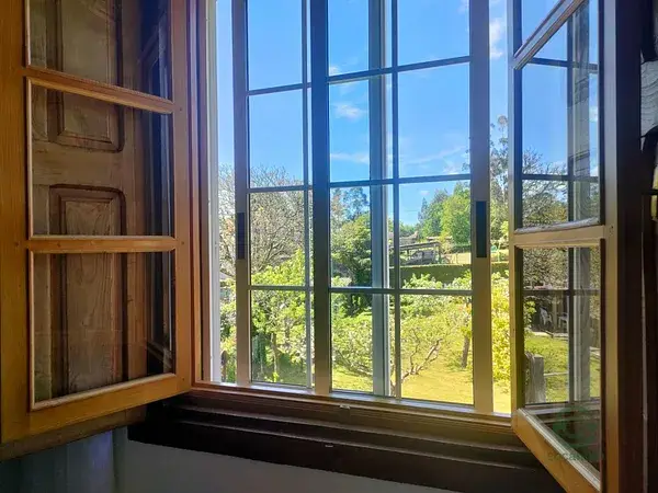 Casa en Pontevedra con 5 habitaciones y casa de invitados