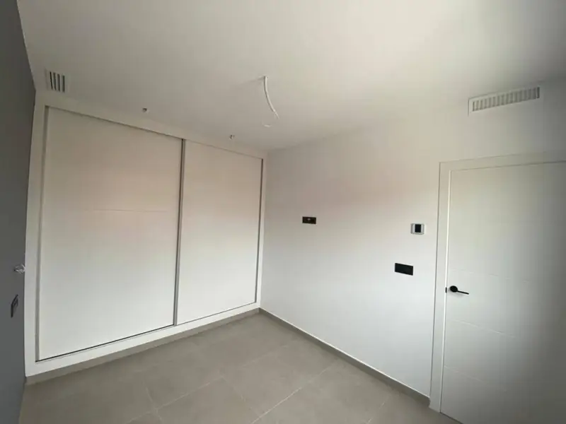 Villa en Los Alcázares con Piscina Privada y Cerca de la Playa