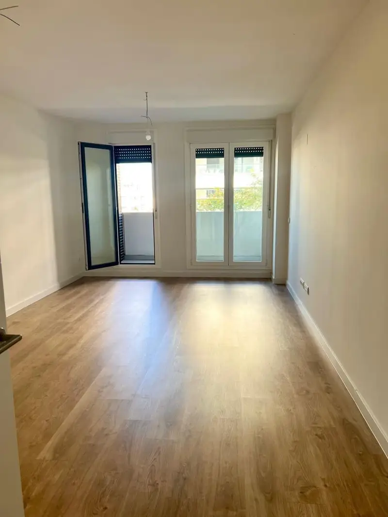 Piso en Sevilla ciudad:  A Estrenar con Terraza y Excelentes Zonas Comunes