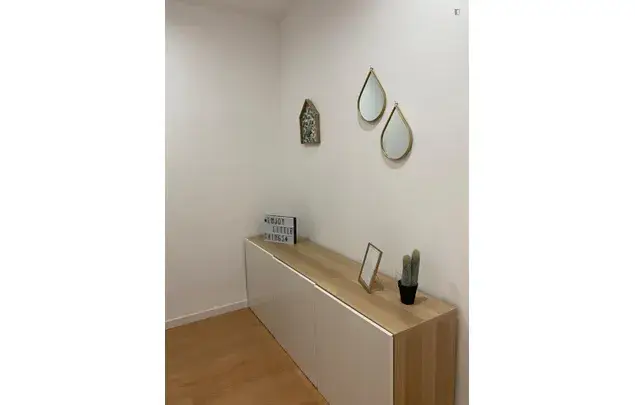 Rent 3 bedroom apartment in Barcelona