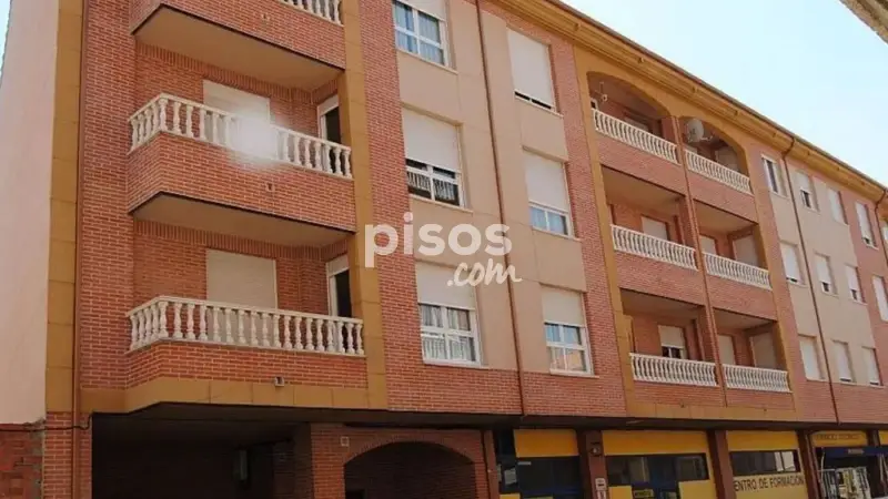 Piso en venta en La Bañeza con garaje y trastero