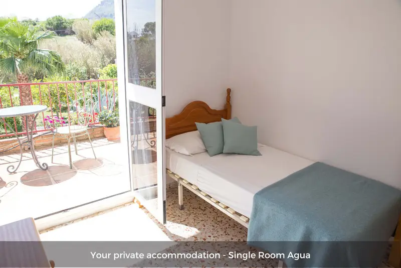 Habitaci
ón con Ba
ño Privado en Málaga Ideal para Trabajadores Remoto