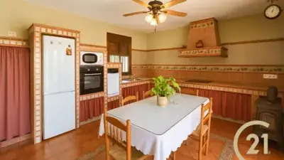 Casa Rústica en Arriate Málaga con Piscina y Jardín