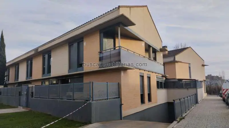 Adosado en Venta Calatayud 157m2 5 Dormitorios 4 Baños