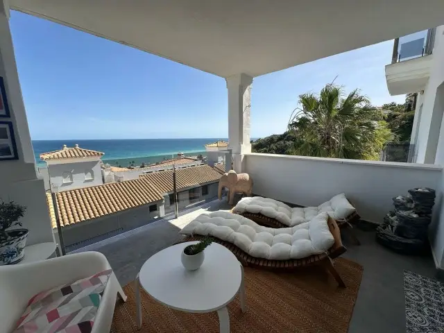 Apartamento de Lujo en Manilva con Vistas al Mar