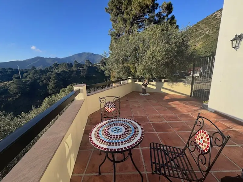 Casa Villa de Lujo 4 Dormitorios Istan Vistas Panoramicas