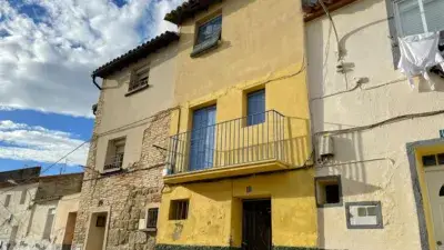 Chalet adosado en venta en Calle de los Carasoles