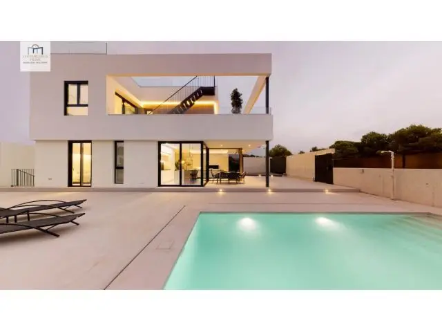 Villa de Lujo en Finestrat con Vistas a Benidorm