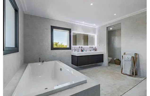 Villa de Lujo 8 Dormitorios 20000m2 Benahavis