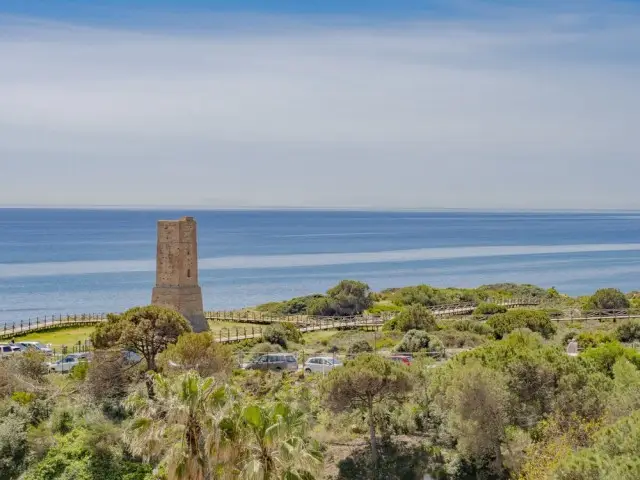 Atico Triple 2 Dormitorios Marbella Puerto Cabopino Vistas al Mar