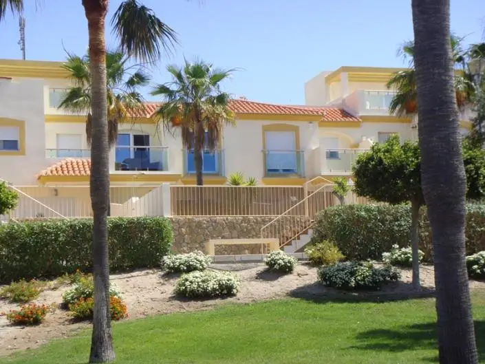 Casa 5 Dormitorios Venta Piscina Jardines