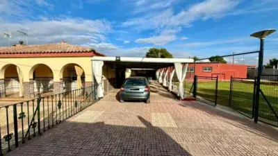 Chalet en venta en Urbanizacion Pradollano Carmona