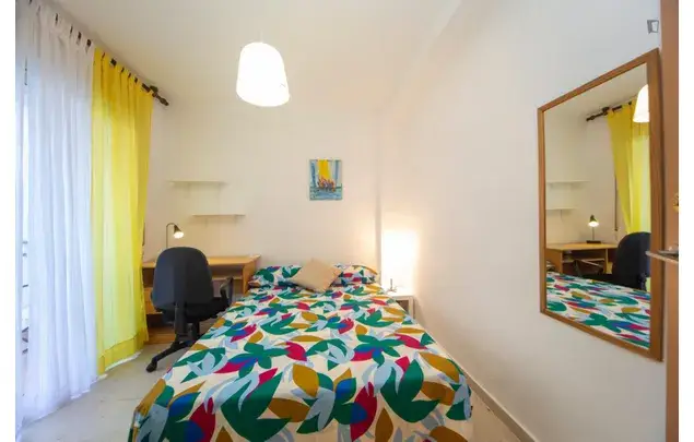 Rent 4 bedroom apartment in Granada