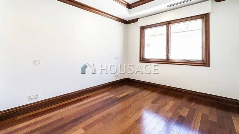 Villa en venta Madrid  500m2 4 dormitorios piscina garaje