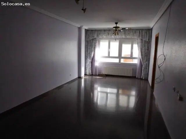 Piso en Buen Estado 3 Habitaciones 2 Baños Garaje Trastero
