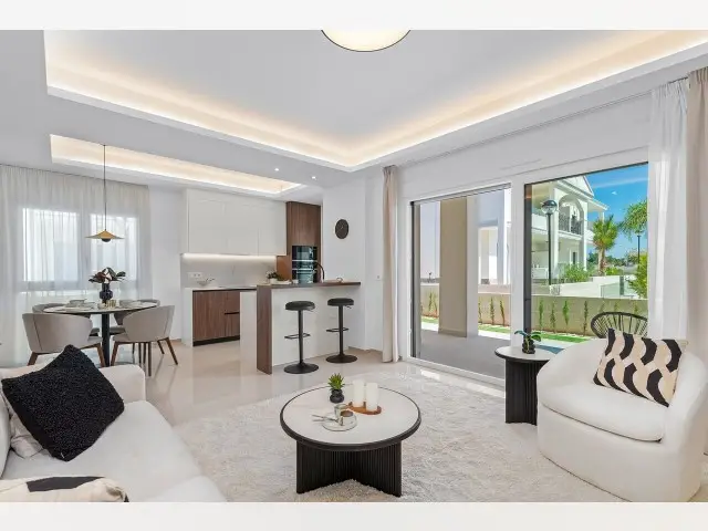 Piso de 2 Dormitorios en venta Ciudad Quesada, España