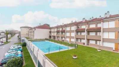 Piso Dúplex en Luanco con Vistas al Mar y Piscina