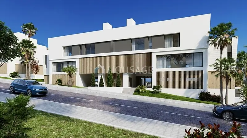Atico de Obra Nueva en Estepona con Piscina y Gimnasio