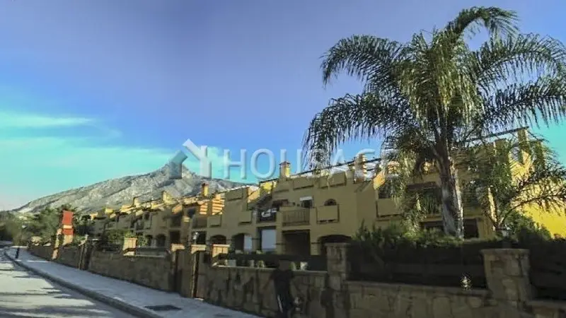 Villa en venta en Marbella Málaga 264m2