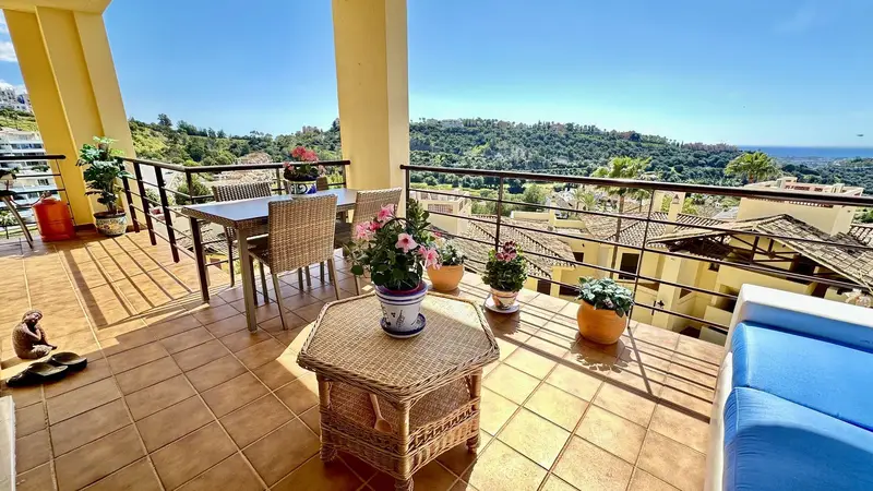 Apartamento 3 Dormitorios Los Arqueros Benahavis Vistas Panoramicas