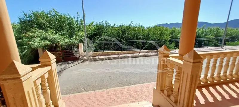 Chalet en Goñar 300m2 5 Dormitorios 3 Baños Amplia Terraza