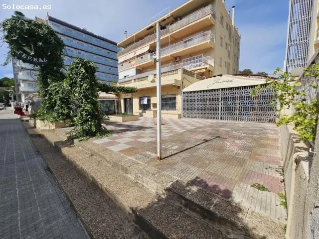 Local Comercial con Terraza y Salida de Humos en Calella