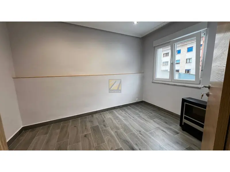 Venta Piso 3 Habitaciones Oviedo