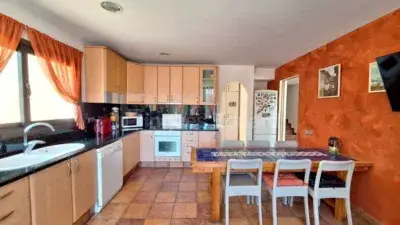 Chalet en venta en Argentona con piscina y jardin
