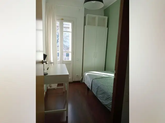 Habitación en alquiler Sabadell cerca del río y montañas