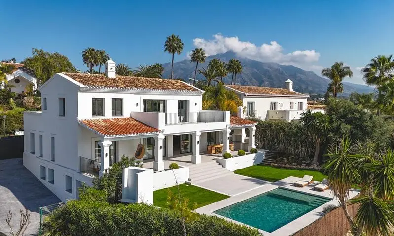 Villa de Lujo 5 Dormitorios Nueva Andalucía Marbella