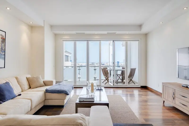 Apartamento en Puerto Banus 2 Dormitorios Vistas al Mar