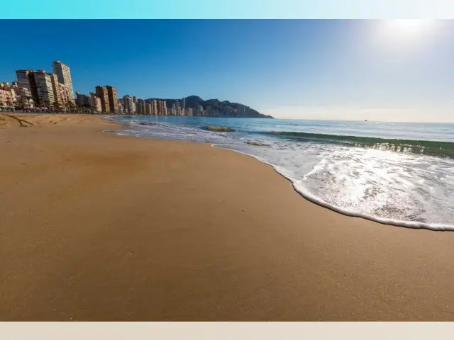 Piso de 3 Dormitorios en venta Benidorm, España