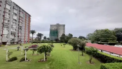 Apartamento en Playa Laredo Cerca de la Playa