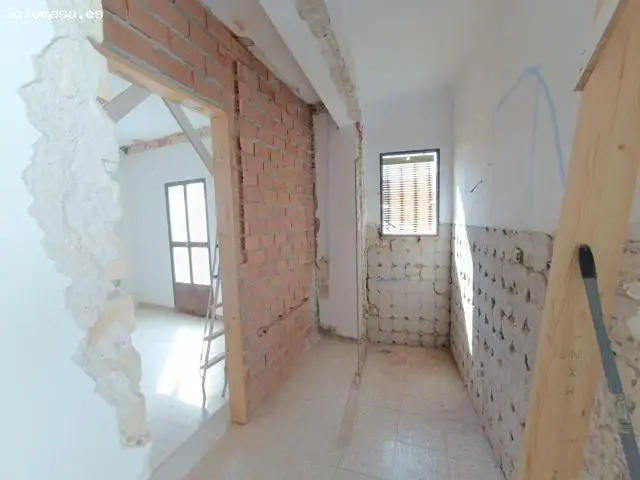 Casa en Venta Ubrique con Garaje Opcional para Reformar