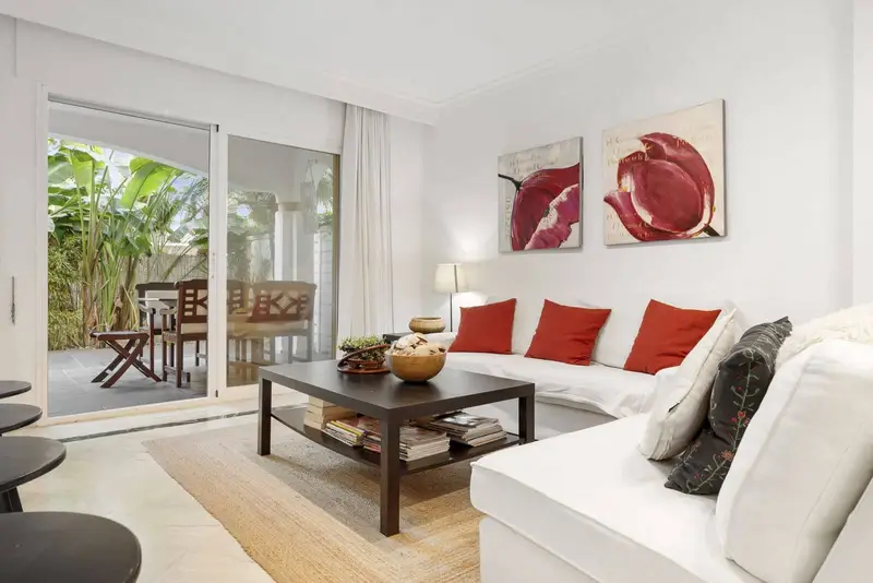 Apartamento en venta en Marbella planta baja cerca de la playa
