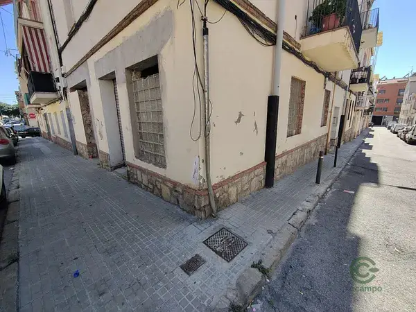 Casa Adosada en Terrassa 3 habitaciones 2 baños garaje