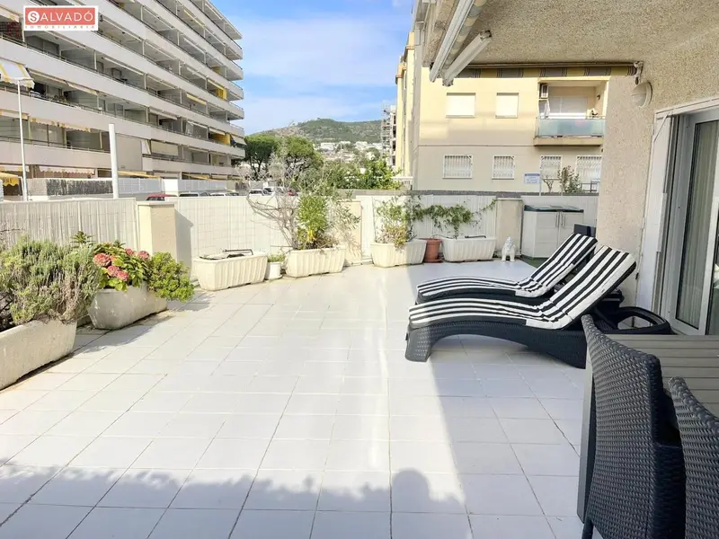 Apartamento en Calafell con Vistas al Mar y Piscina