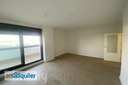 Alquiler piso 3 habitaciones 2 baños Montequinto Dos Hermanas