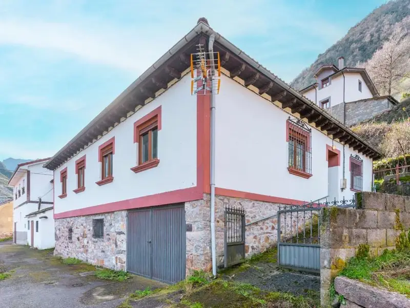 Chalet en Somiedo con Vistas Panorámicas