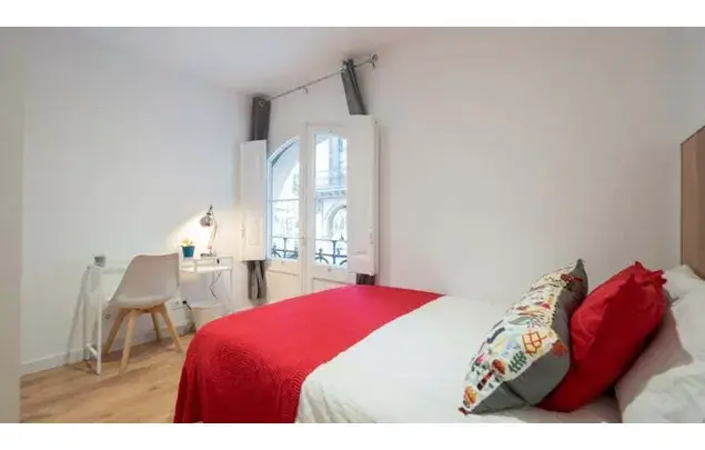 Habitaci3n en Passeig de Picasso  Estancia M3nima 3 Noches