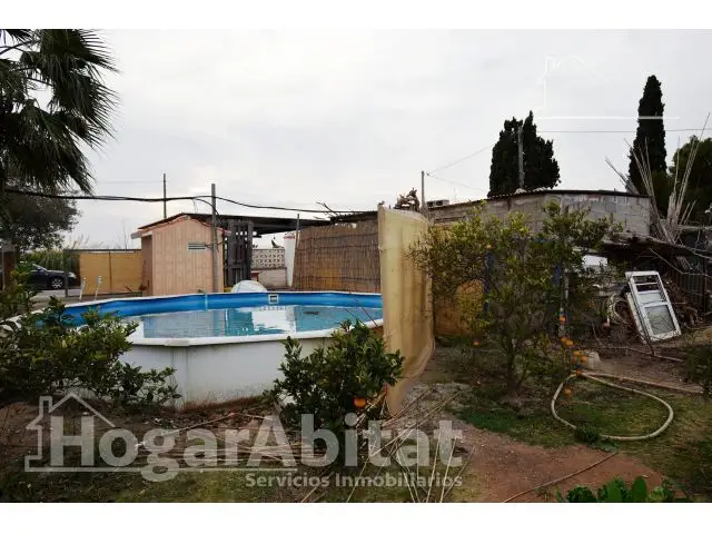 Casa Rural con Piscina y Amplio Terreno