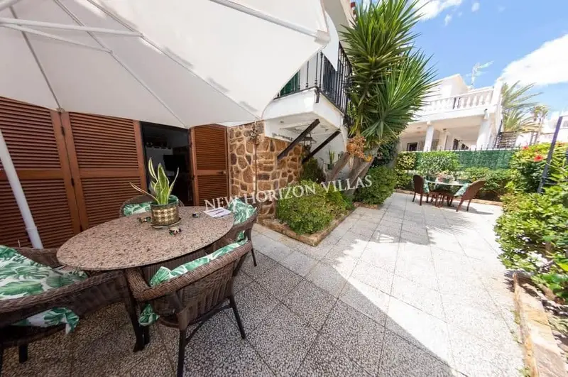 Chalet en San Juan de los Terreros con 2 casas independientes a 1 minuto de la playa