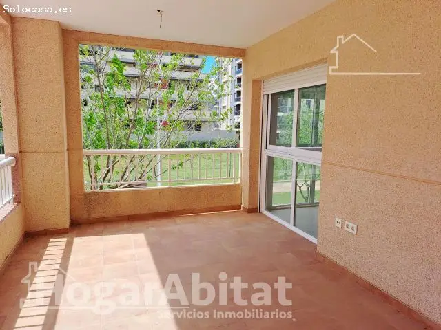 Apartamento en Primera Linea de Playa con Piscina y Garaje