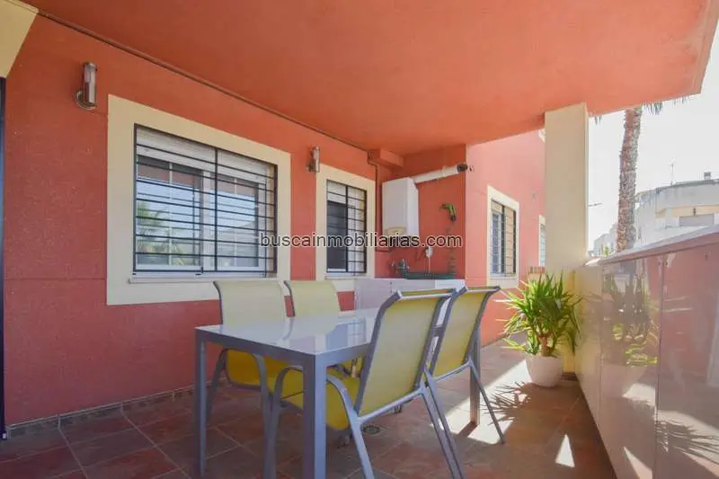 Piso en Venta Churriana de la Vega con Terraza y Garaje