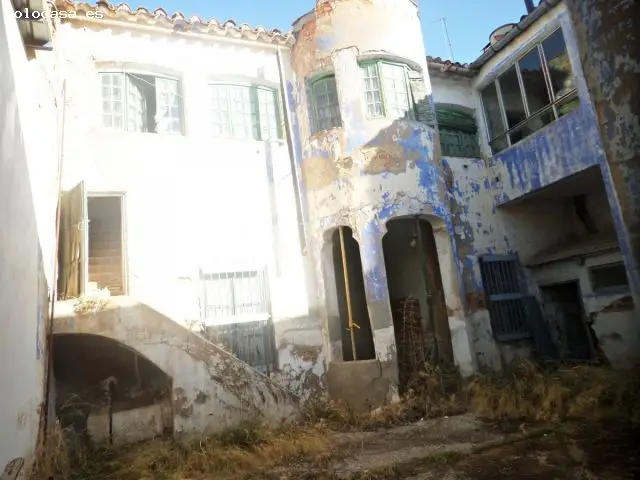 Casa con Acceso a Dos Calles para Edificar en Tomelloso